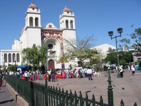 Кафедральный Собор Сан-Сальвадор. Автор: Owner of http://guanacosonline.org