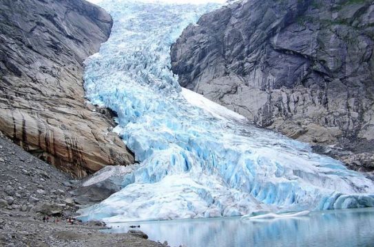 Ледник Бриксдайлбреен. Автор: Vicrogo, commons.wikimedia.org