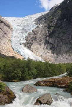 Ледник Бриксдайлбреен. Автор: Phil Armitage, commons.wikimedia.org