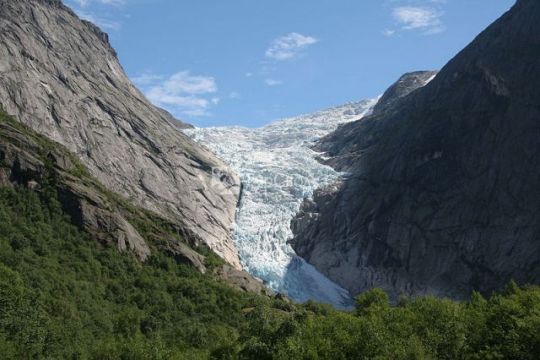 Ледник Бриксдайлбреен. Автор: Jens Vinsrygg, commons.wikimedia.org
