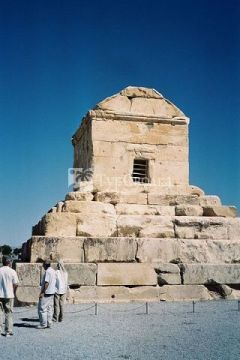 Мавзолей Кира. Автор: Mbenoist, wikimedia.org