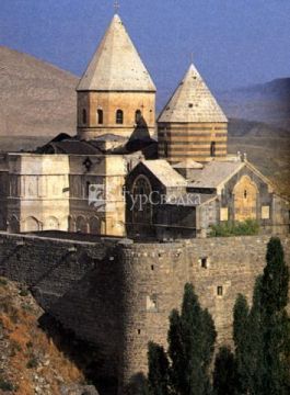 Монастырь Святого Фаддея. Автор: Zereshk, wikimedia.org
