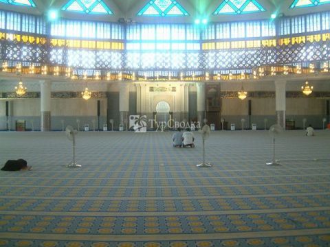 Мечеть Негара. Автор: CEphoto, Uwe Aranas, wikimedia.org