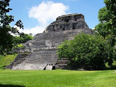 Шунантунич - архиологический памятник майя.