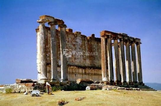 Римский Храм Azonai.