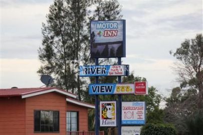 Riverview Motor Inn 3*