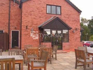 The Throckmorton Arms Bed and Breakfast Coughton Alcester 3*
