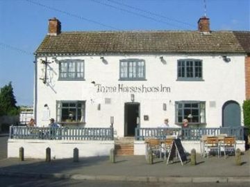 Three Horseshoes Inn 3*