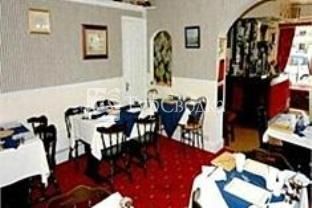Dovedale Guest House Skegness 2*