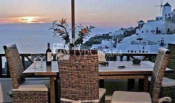 Art Maisons Luxury Santorini Hotels: Aspaki & Oia Castle 5*