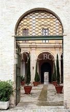 Palazzo Servanzi Confidati Hotel San Severino Marche 4*