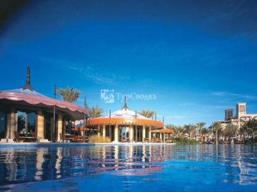 Al Qasr Hotel 5*