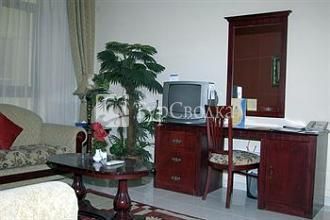 Al Maha Regency Hotel Suites, Sharjah 4*