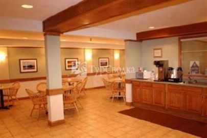 Lakeview Inn & Suites Grand Forks 2*