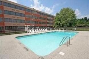 Holiday Inn & Suites Greensboro 3*