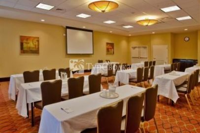 Holiday Inn Express Hotel & Suites Orlando - International Drive 2*