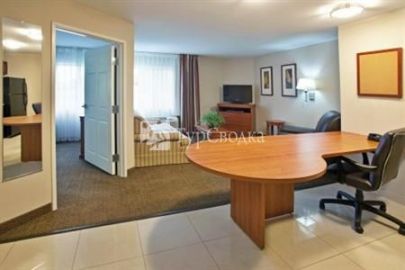 Candlewood Suites South Bend Airport 2*