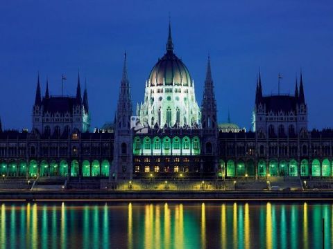 Здание венгерского парламента. Автор: Ercsaba74, commons.wikimedia.org