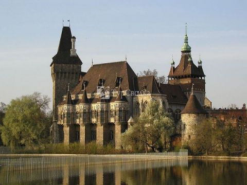 Замок Вайдахуняд. Автор: Varga Attila, commons.wikimedia.org