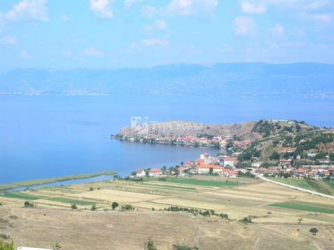 Oзеро Охрид. Автор: Pelivani, commons.wikimedia.org