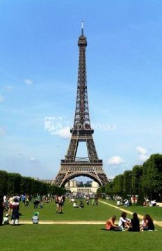 Эйфелева башня. Автор: Waithamai, commons.wikimedia.org