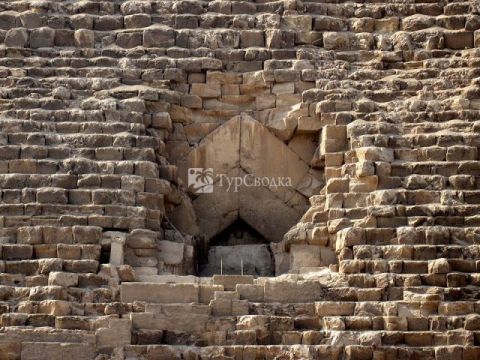 Пирамиды. Автор: Olaf Tausch, wikimedia.org