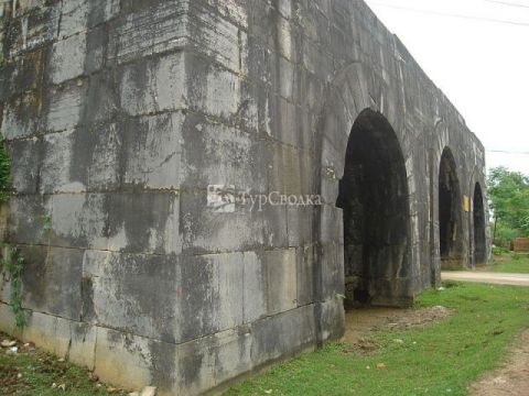 Цитадель династии Хо. Автор: Th&#224;nh Silviculture, wikimedia.org