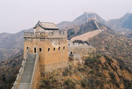 Великая Китайская стена. Автор: Georgio, wikimedia.org