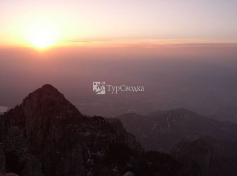 Гора Тайшань. Автор: pfctdayelise, wikimedia.org