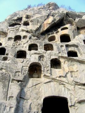 Пещерные храмы Лунмэнь. Автор: James Jin, wikimedia.org