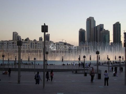 Поющий фонтан Дубай. Автор: Steven Byles, wikimedia.org