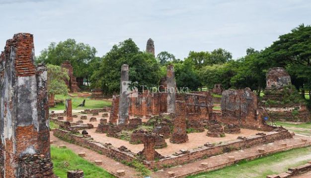 Храмовый комплекс Ват Пхрасисанпхет. Автор: Diego Delso, wikimedia.org