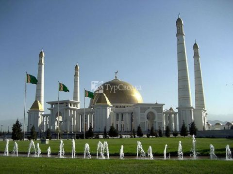Мечеть Туркменбаши Рухы. Автор: David Stanley, flickr.com
