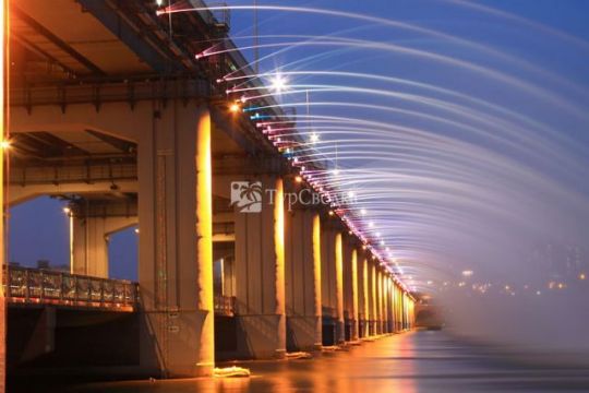 Мост «Фонтан радуги». Автор: Photo and Share CC, wikimedia.org