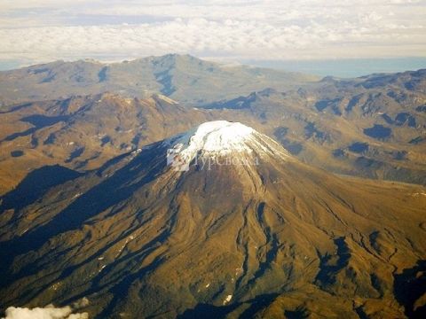 Вулкан Невадо-дель-Руис.