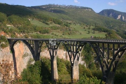 Мост через каньон Тара