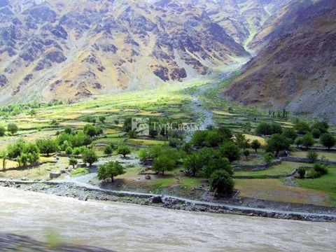 Река Пиндж, граница с Афганистаном.