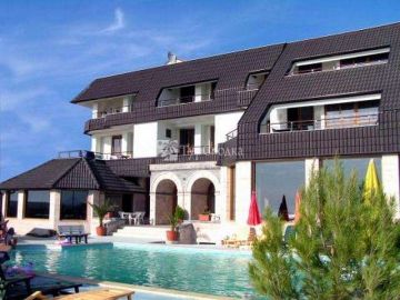 Hotel OAZ 3*