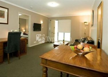 Quality Inn & Suites Menzies 4*