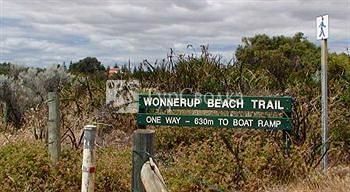 Martin Fields Beach Retreat Busselton 3*
