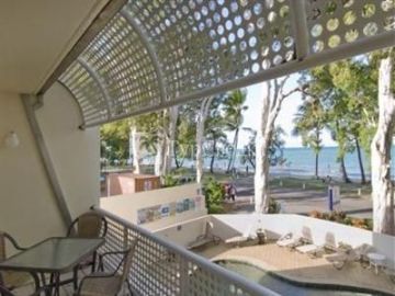 On Palm Cove Beachfront Apartments 4*