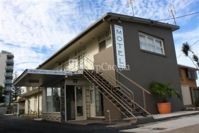 Golden Shores Motel 3*