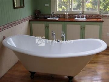 The Old School House Cottages Hamilton 4*
