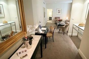 Rendezvous Hotel Melbourne 4*
