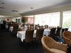 BEST WESTERN Twin Towers Inn 4*