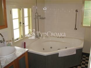 Goat Square Cottages 3*