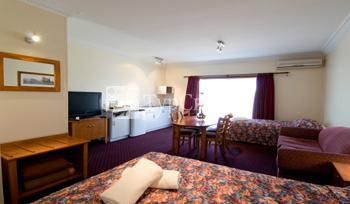 BEST WESTERN The Henry Parkes Tenterfield 3*