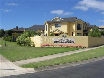 Hopkins House Motel and Apartments 4*