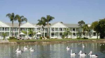 Moby Dick Waterfront Resort Motel 4*