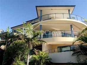 The Cove Beachfront Apartments 4*
